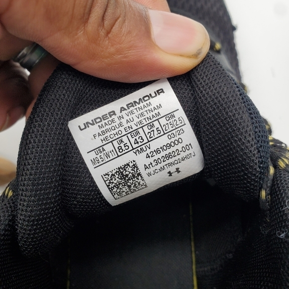 Under Armour Shoe 9.5 Mens 11 Wm UA Curry 3Z7 Black Gold Basketball Sneakers - Picture 3 of 8